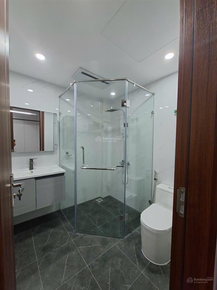 Siêu phẩm bồ đề 7 tầng thang máy full nội thất, vị trí đẹp lõi bồ đề cách chợ, trường, trạm 50m