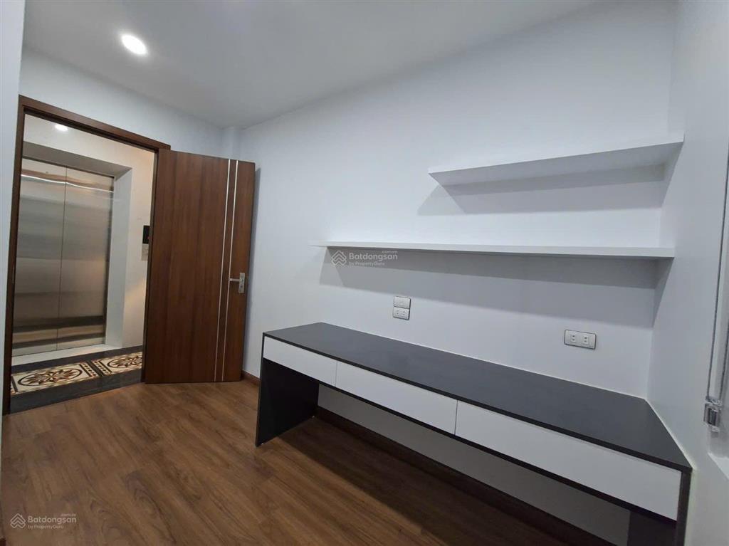 Siêu phẩm bồ đề 7 tầng thang máy full nội thất, vị trí đẹp lõi bồ đề cách chợ, trường, trạm 50m