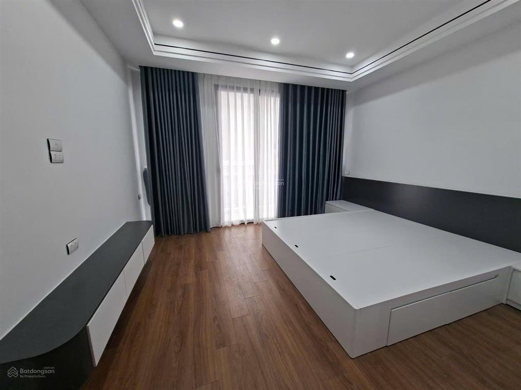 Siêu phẩm bồ đề 7 tầng thang máy full nội thất, vị trí đẹp lõi bồ đề cách chợ, trường, trạm 50m