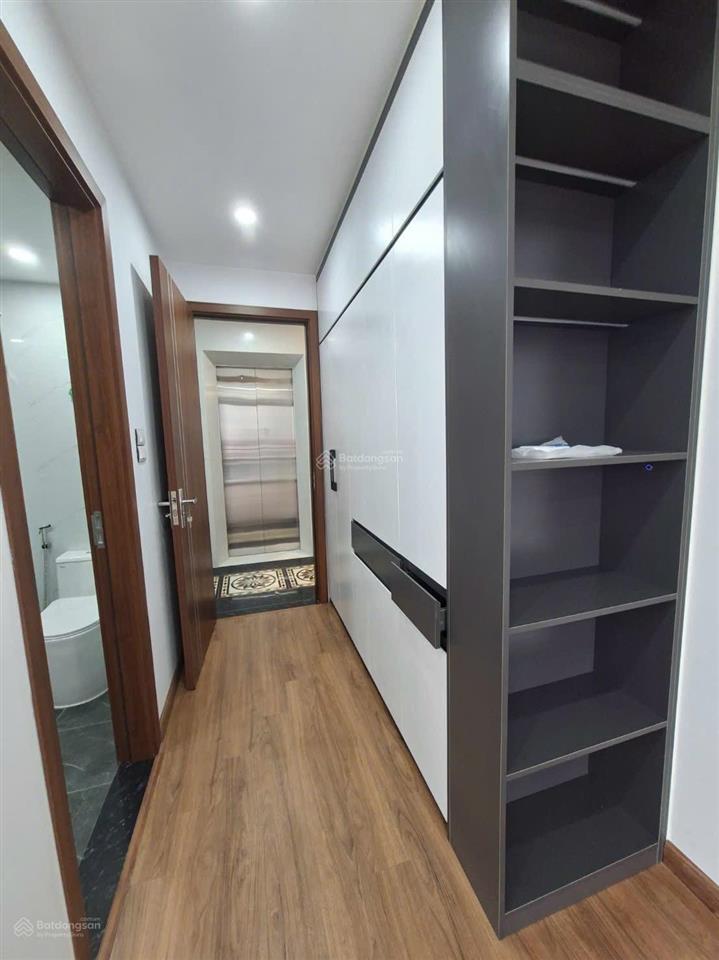 Siêu phẩm bồ đề 7 tầng thang máy full nội thất, vị trí đẹp lõi bồ đề cách chợ, trường, trạm 50m