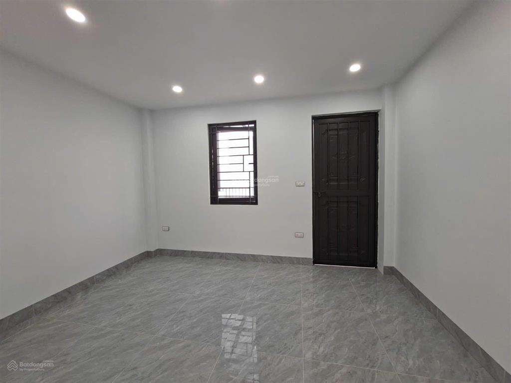 Siêu phẩm bồ đề 7 tầng thang máy full nội thất, vị trí đẹp lõi bồ đề cách chợ, trường, trạm 50m