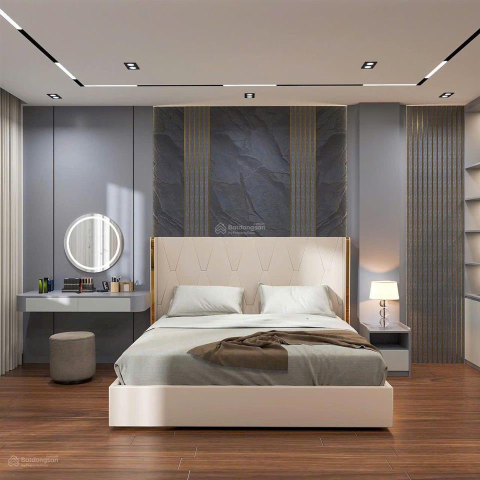 Giá tốt nhất gia thụy 15.9 tỷ nhà 97m2 xây 60m2 7 tầng còn lại làm sân vườn cơ hội có 102