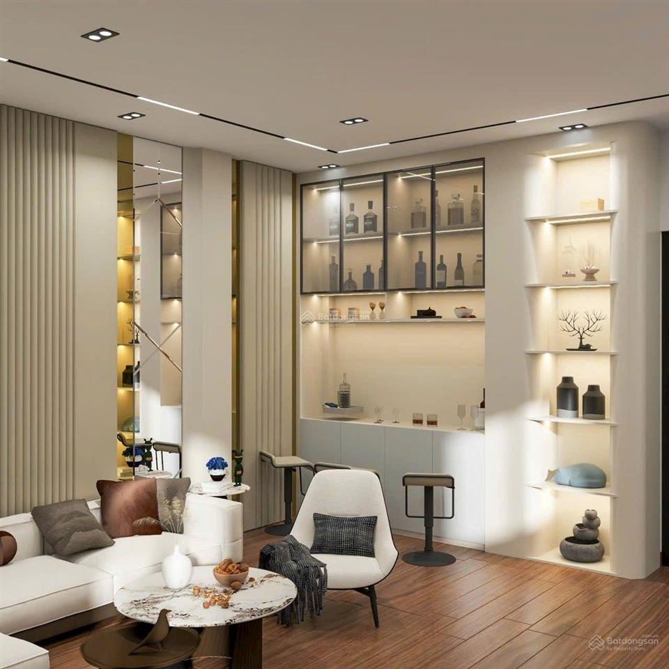 Giá tốt nhất gia thụy 15.9 tỷ nhà 97m2 xây 60m2 7 tầng còn lại làm sân vườn cơ hội có 102