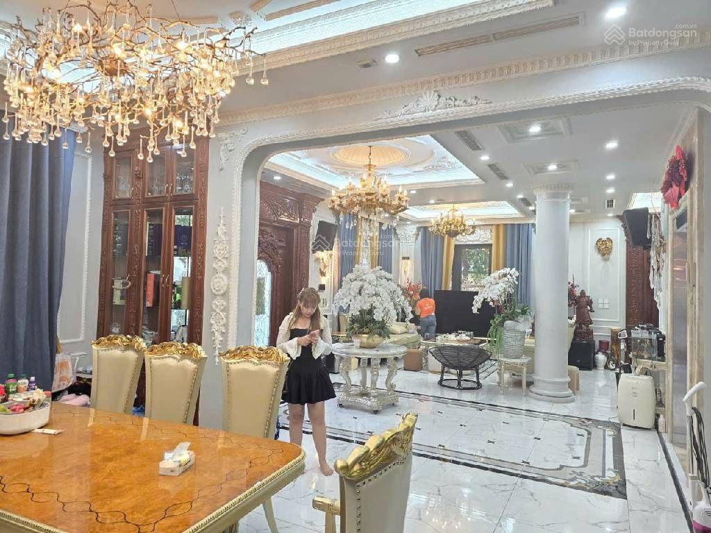 Siêu biệt thự đẳng cấp lô góc 4 thoáng
kđt việt hưng long biên sân vườn