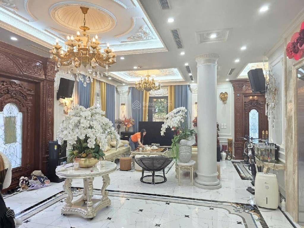 Siêu biệt thự đẳng cấp lô góc 4 thoáng
kđt việt hưng long biên sân vườn