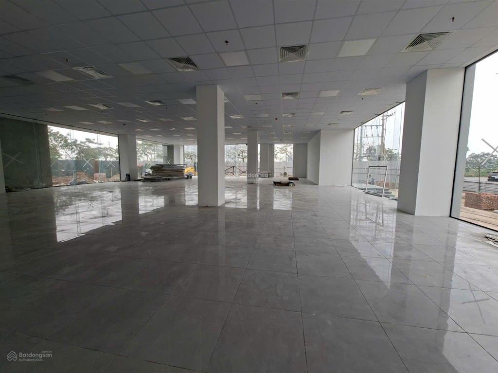 Cần chuyển nhượng tòa nhà dịch vụ diện tích lớn
3200m đang hoàn thiện, vị trí tại long biên hà nội