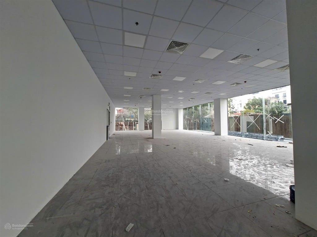 Cần chuyển nhượng tòa nhà dịch vụ diện tích lớn
3200m đang hoàn thiện, vị trí tại long biên hà nội