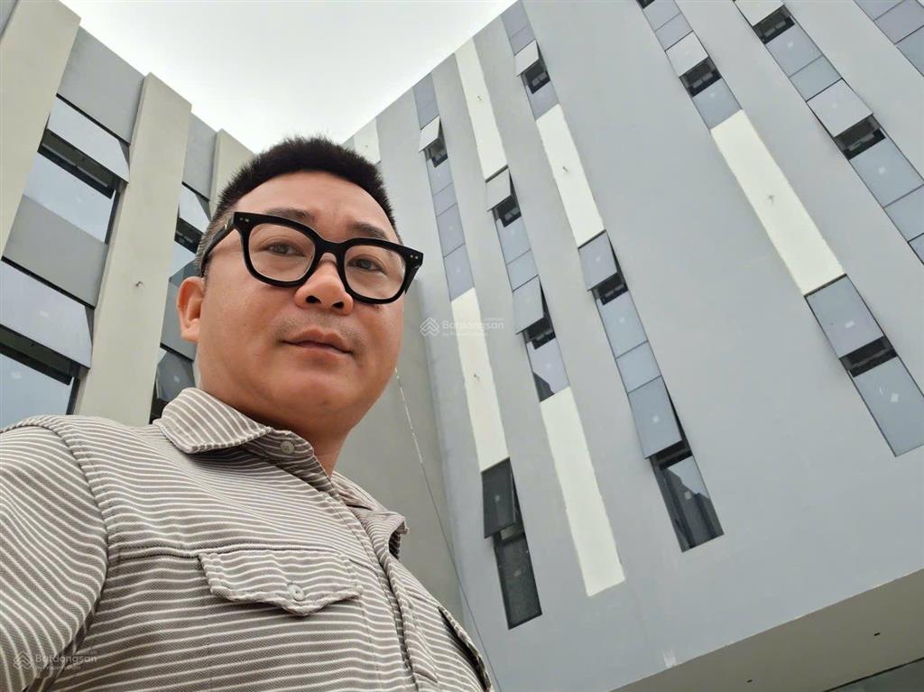 Cần chuyển nhượng tòa nhà dịch vụ diện tích lớn
3200m đang hoàn thiện, vị trí tại long biên hà nội