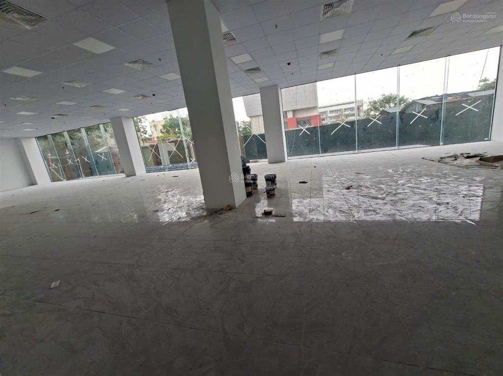 Cần chuyển nhượng tòa nhà dịch vụ diện tích lớn
3200m đang hoàn thiện, vị trí tại long biên hà nội
