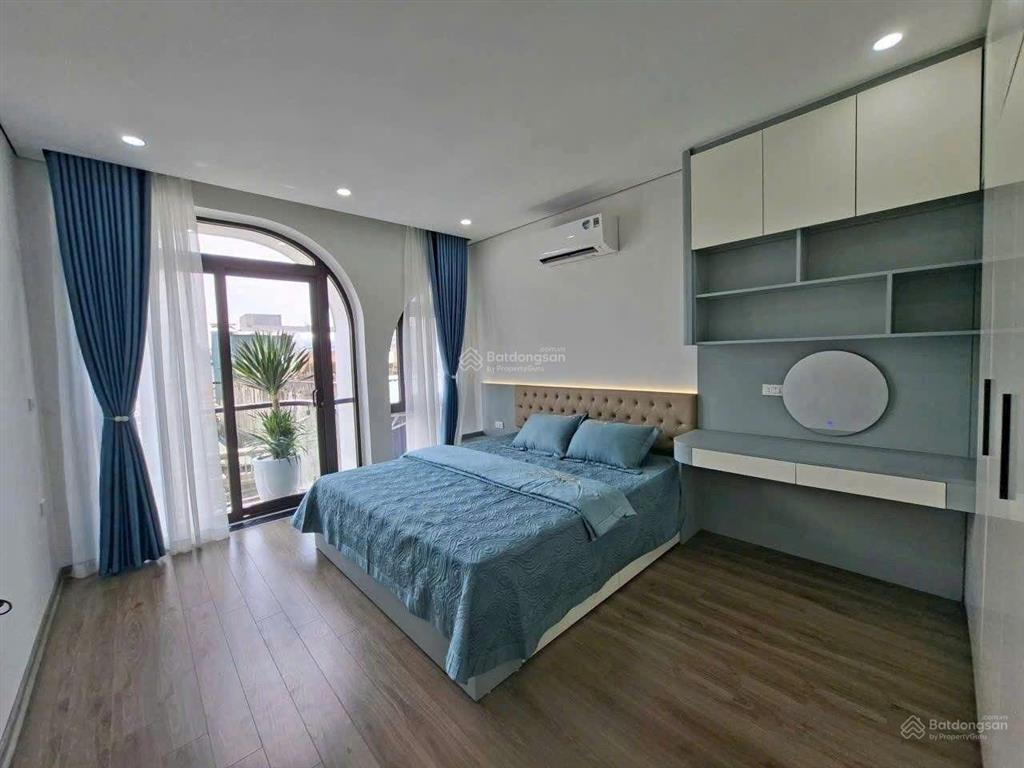 Chính chủ bán căn nhà thạch bàn
xây 6 tầng thang máy tâm huyết full nội thất thiết kế đẹp long lanh