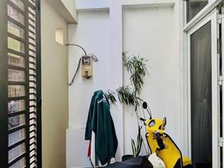 NHÀ 5 TẦNG HXH – XÔ VIẾT NGHỆ TĨNH P.25 BÌNH THẠNH – GẦN ĐH HUTECH – DÒNG TIỀN 18TR/TH –