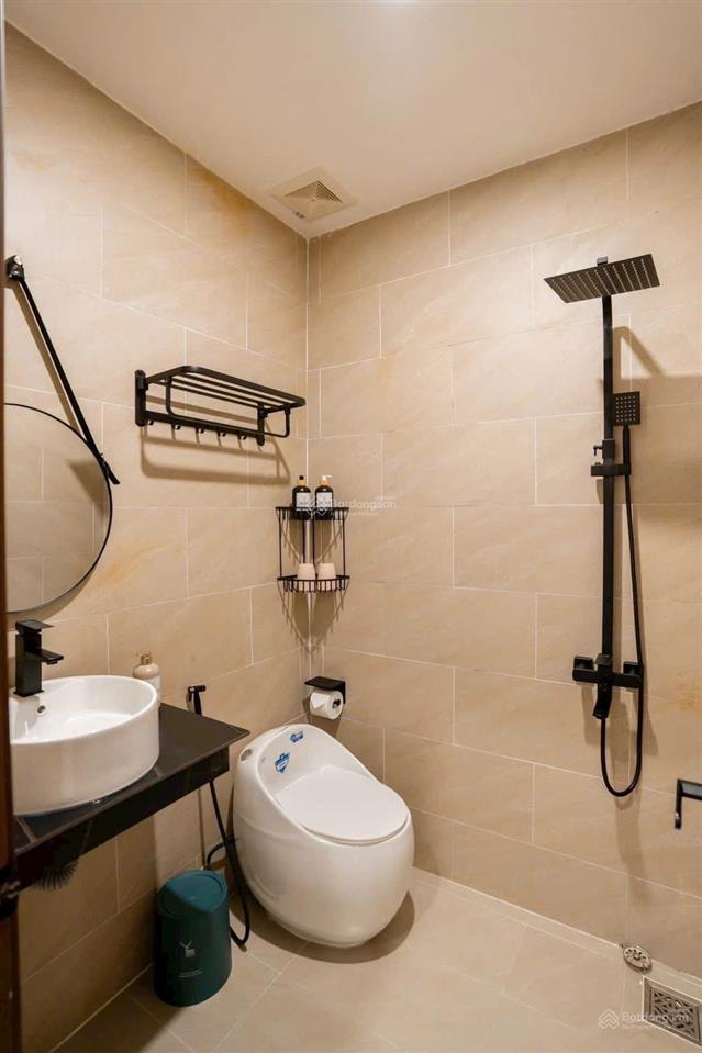 Studio mới đi bộ ra phạm văn đồng, gần kha vạn cân, đại học ngân hàng full nội thất, free tiền xe