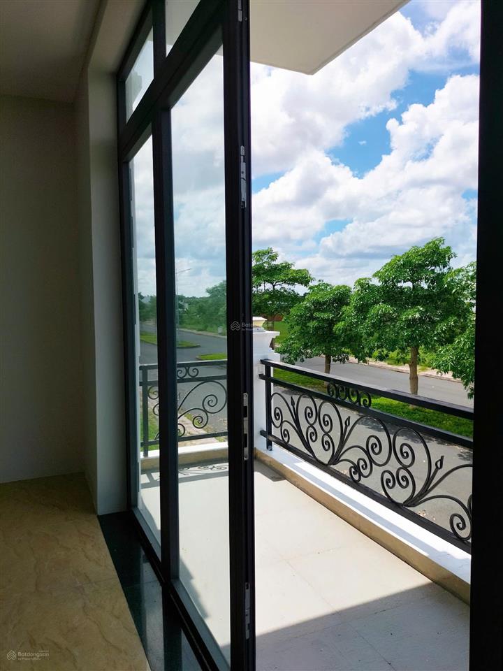 Bán nhà phố đẹp tại happy home cà mau, 4,5 tỷ, 120m2, 3pn + 2wc