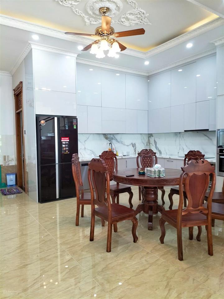Bán nhà phố đẹp tại happy home cà mau, 4,5 tỷ, 120m2, 3pn + 2wc