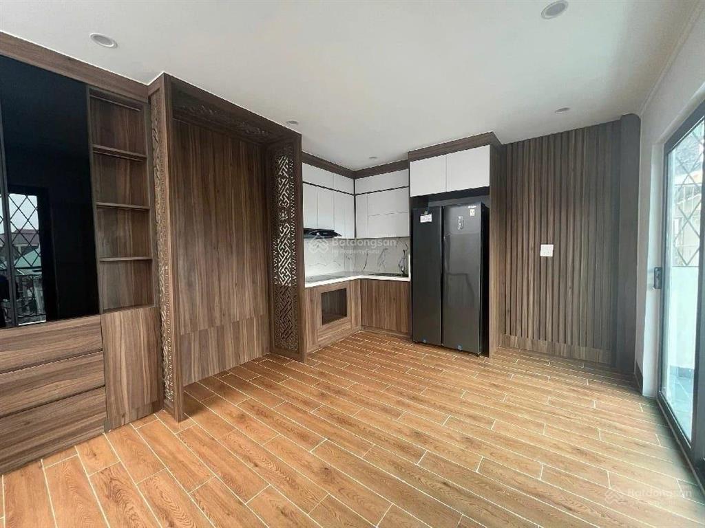 Bán nhà riêng định công thượng 9.7tỷ 31m2 6 tầng thang máy, xây mới, ô tô cách vài mét ra đường lớn