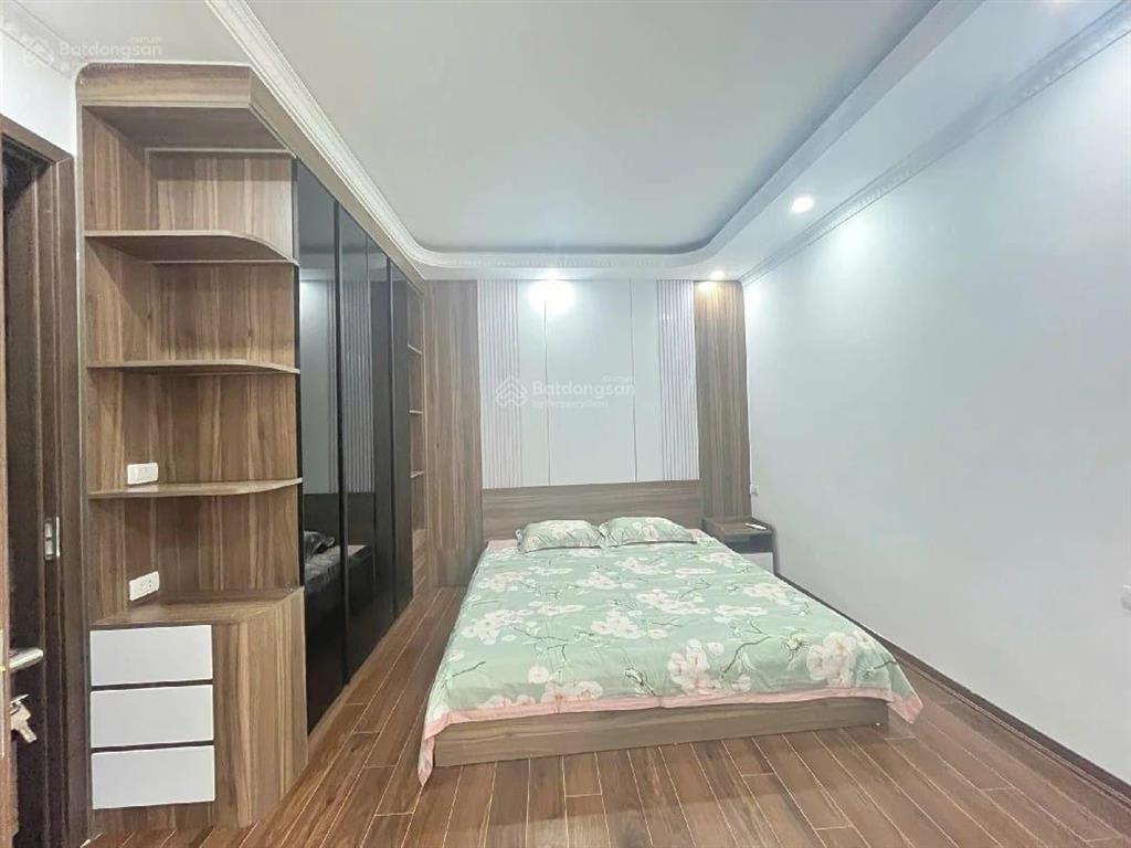 Bán nhà riêng định công thượng 9.7tỷ 31m2 6 tầng thang máy, xây mới, ô tô cách vài mét ra đường lớn
