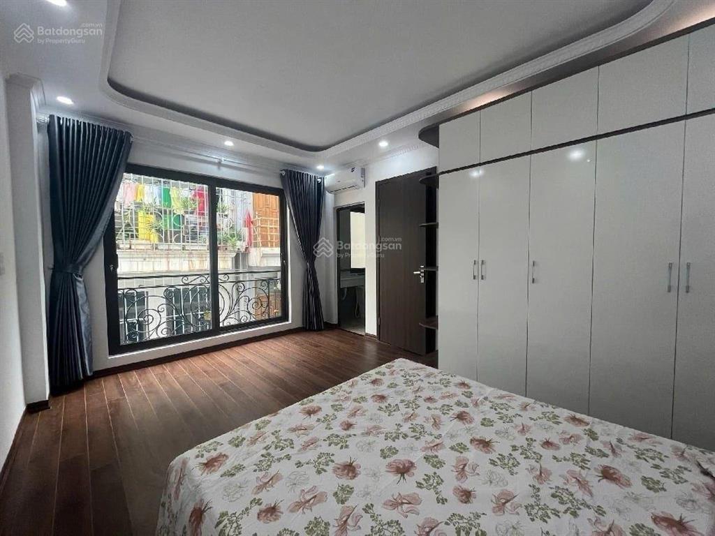 Bán nhà riêng định công thượng 9.7tỷ 31m2 6 tầng thang máy, xây mới, ô tô cách vài mét ra đường lớn