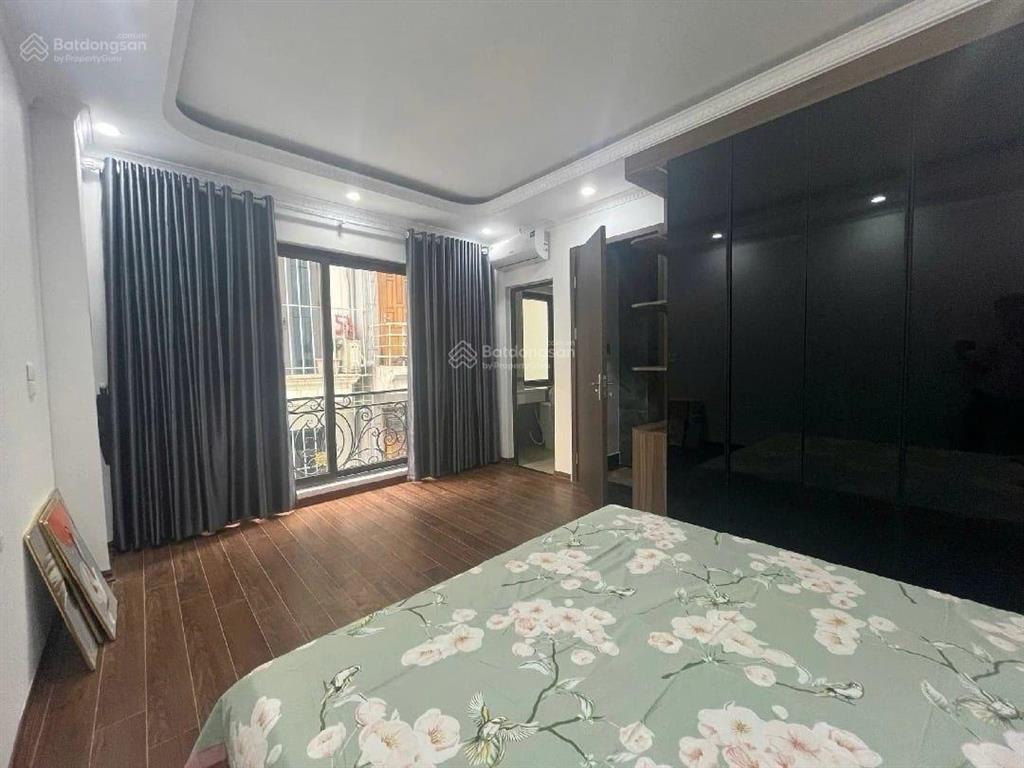 Bán nhà riêng định công thượng 9.7tỷ 31m2 6 tầng thang máy, xây mới, ô tô cách vài mét ra đường lớn