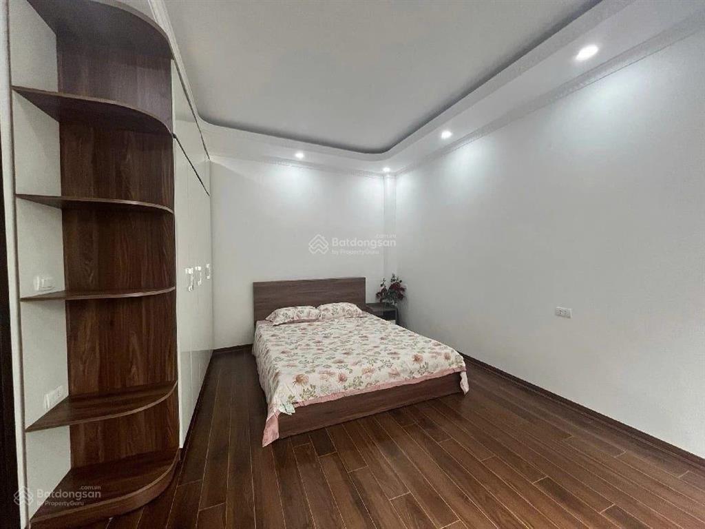 Bán nhà riêng định công thượng 9.7tỷ 31m2 6 tầng thang máy, xây mới, ô tô cách vài mét ra đường lớn