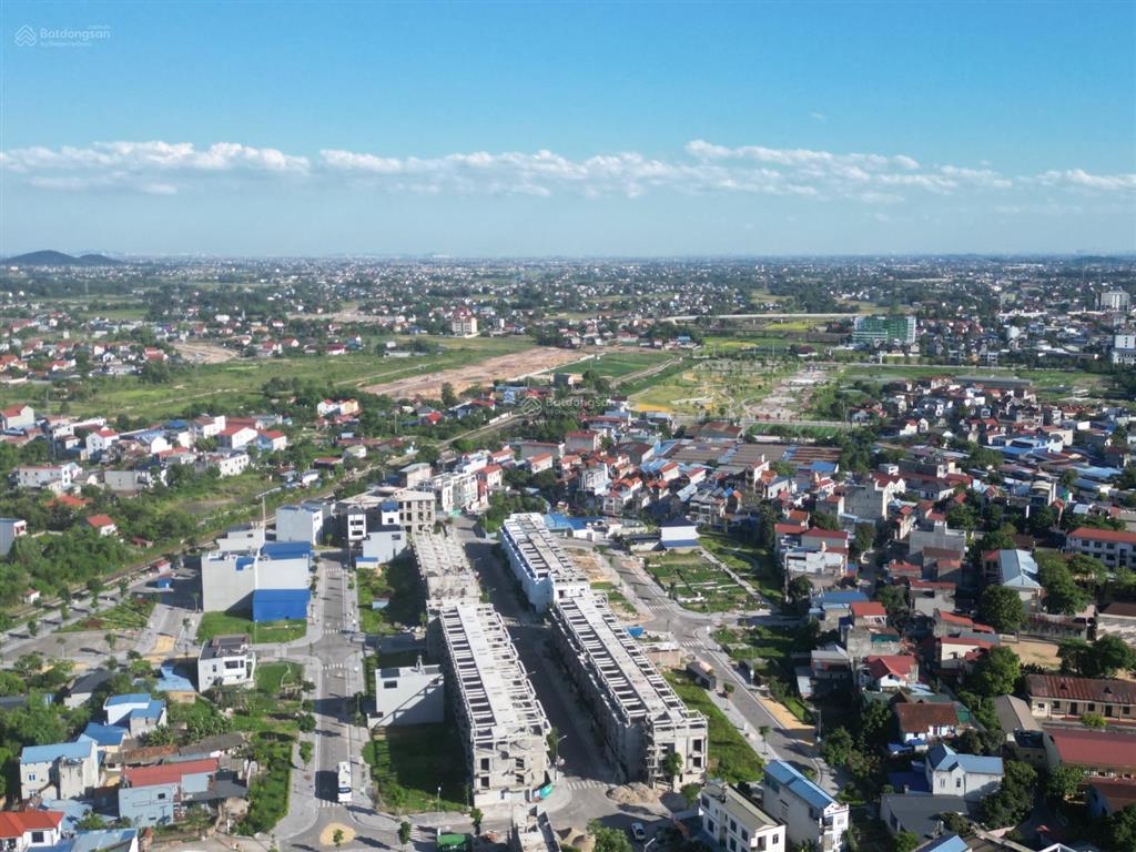 Bán căn nhà phố đẹp đại phong, phổ yên