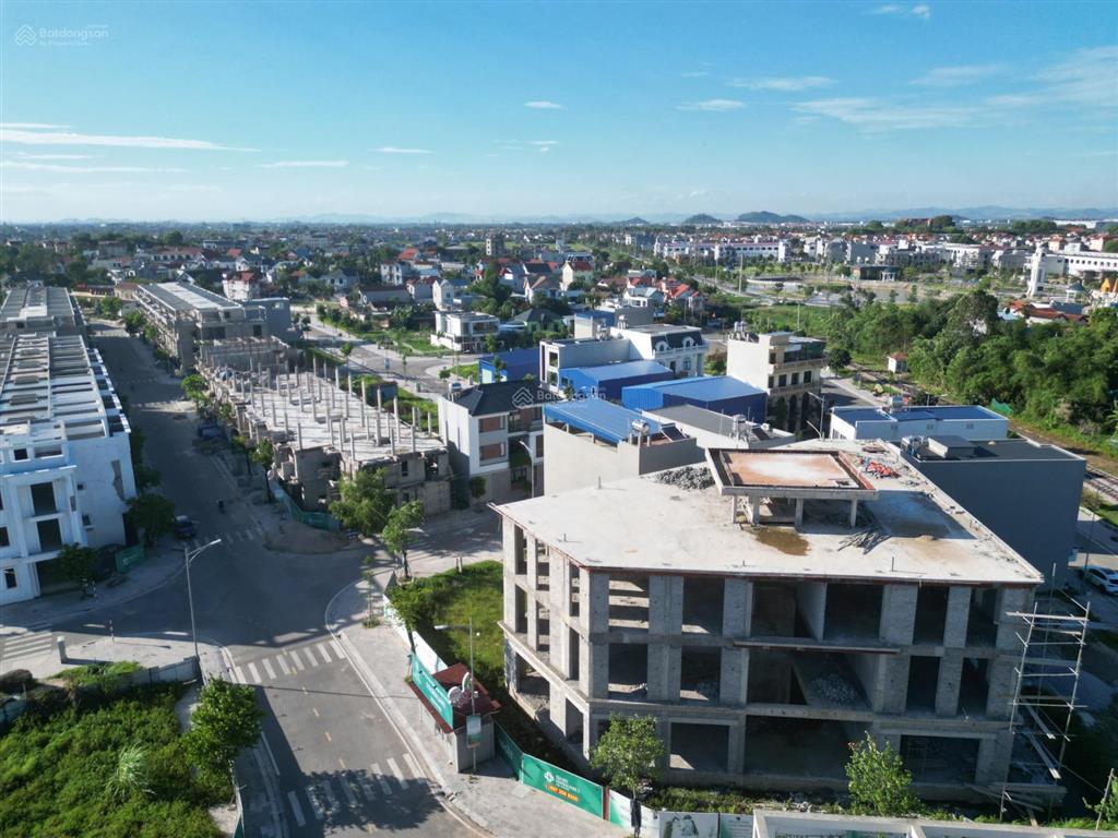 Bán căn nhà phố đẹp đại phong, phổ yên