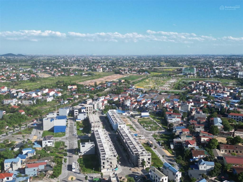 Bán căn nhà phố đẹp đại phong, phổ yên