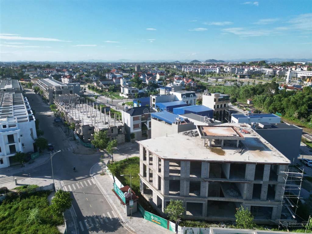 Bán căn nhà phố đẹp đại phong, phổ yên
