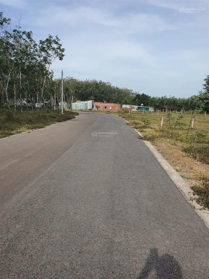 Bán nhà riêng tại đt 704, định hiệp, dầu tiếng, 5,9 tỷ, 400m2, có sẵn nhà