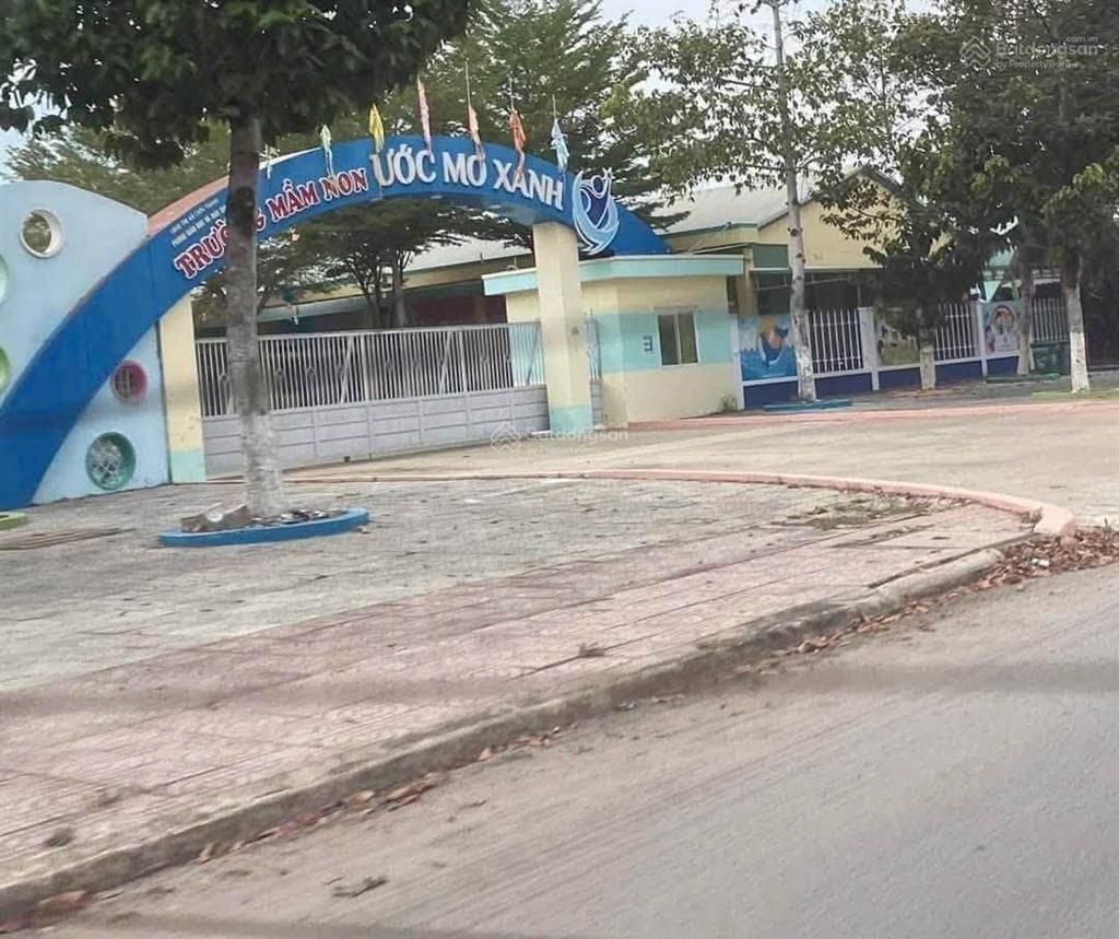 Bán đất mặt tiền đt 704, 1,5 tỷ, 90m2, giá siêu hời, bao đẹp