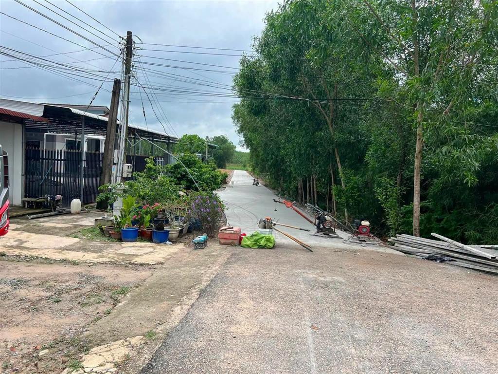 Bán gấp đất nền 200m2, 3,5 tỷ tại xã định hiệp, huyện dầu tiếng, bình dương, gần kcn