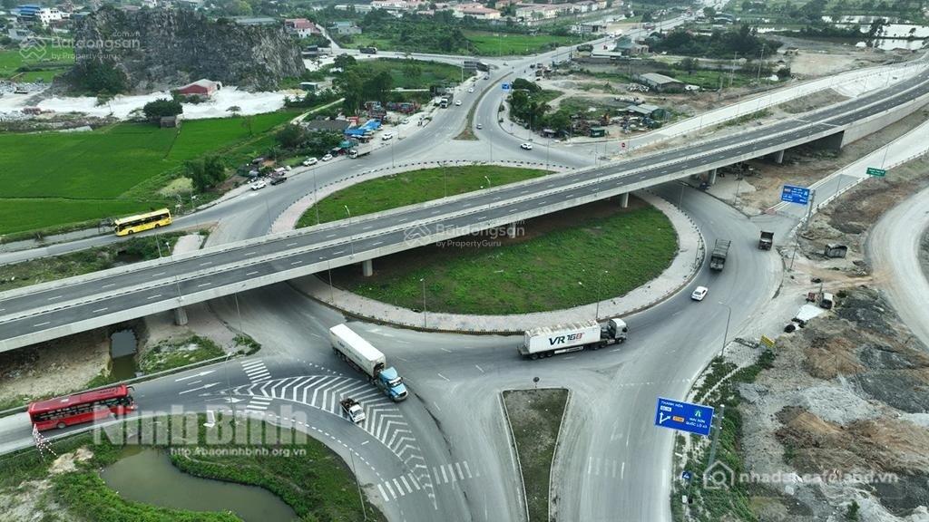 Bán đất thổ cư: phường Yên Thắng gần nút giao Cao tốc - Giá 2.9tỷ