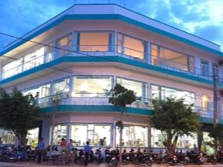 Cho thuê nhà góc 2mt tt phan thiết, tdt 1.200m2, 3 sàn mỗi sàn 400m2. có chia nhỏ dt theo nhu cầu.