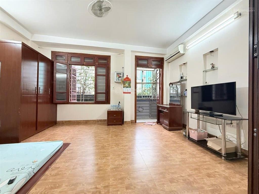 Sốc! nhà xuân thủy lô góc, mặt ngõ, 2 thoáng, dân xây tâm huyết, sổ đẹp, kd nhỏ 35m2*5 tầng*4 ngủ