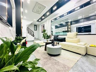 Sốc đón tết! nhà xuân thủy mặt tiền 4.5m, ngõ thông kinh doanh, mới, ở ngay, sổ siêu mẫu