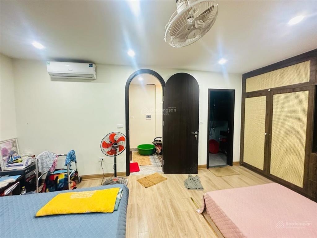 Cực hiếm! nhà hoàng quốc việt ô tô đỗ cửa, ngõ thẳng tắp, 20 giây ra phố, dân xây, sổ đẹp, chỉ 13tỷ