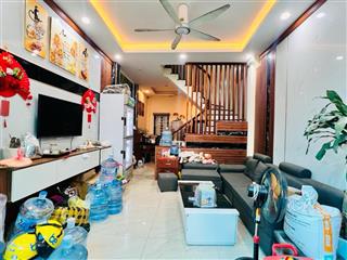 Siêu phẩm! nhà nguyên xá đẹp 39m2*5 tầng mới, vài bước ra ô tô, gần metro, sổ đẹp nở hậu, cạnh đhcn