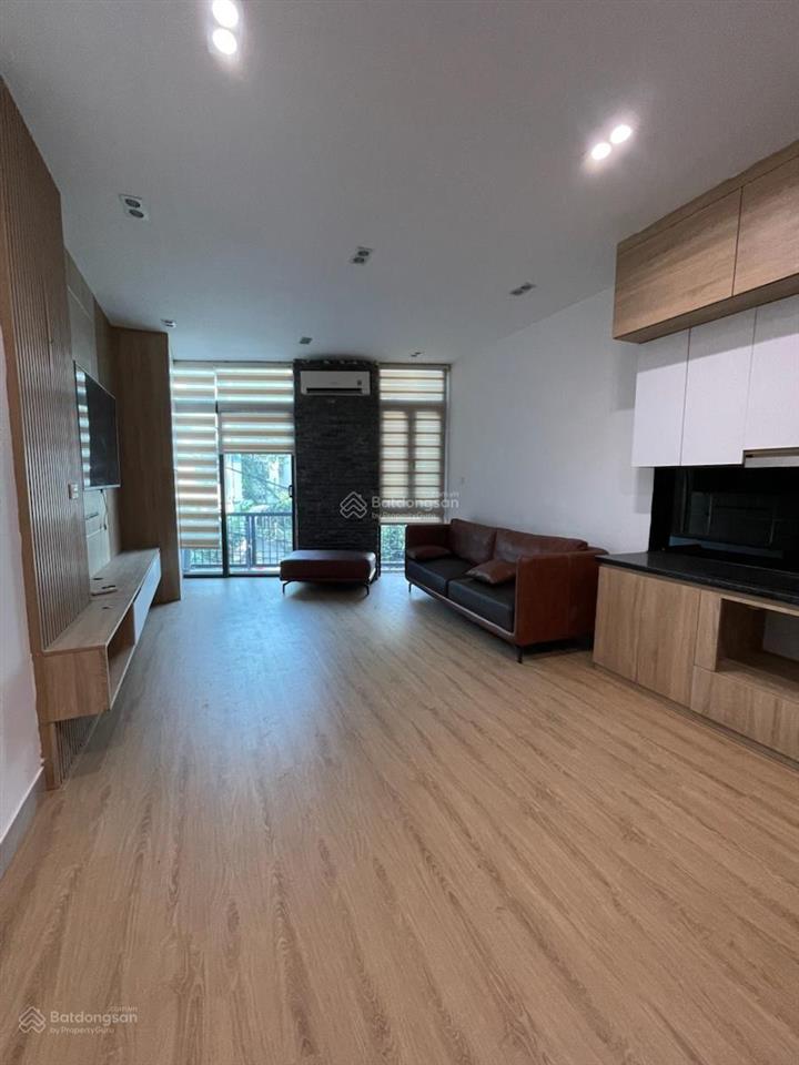 Đột biến! cầu diễn, 32m2 x 5t, dân xây chắc chắn, 1 nhà ra ô tô, sđcc đẹp, hàng xóm cán bộ, 5.1 tỷ
