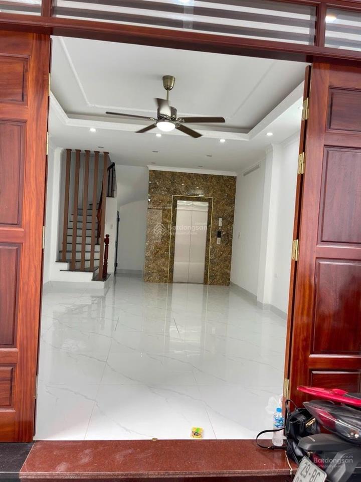 Hot! cầu diễn, 47m2 x 4t, mặt tiền rộng, gần ô tô, ô tô 4 chỗ vào nhà, sổ vuông đẹp, nhỉnh 6 tỷ