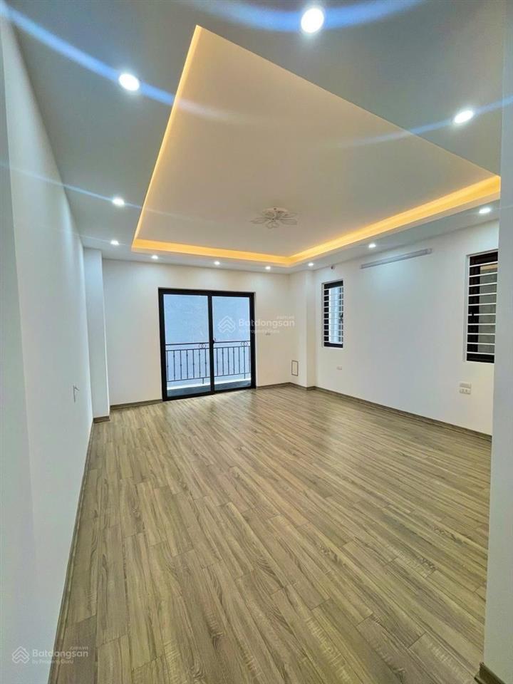 Hot! cầu diễn, 47m2 x 4t, mặt tiền rộng, gần ô tô, ô tô 4 chỗ vào nhà, sổ vuông đẹp, nhỉnh 6 tỷ