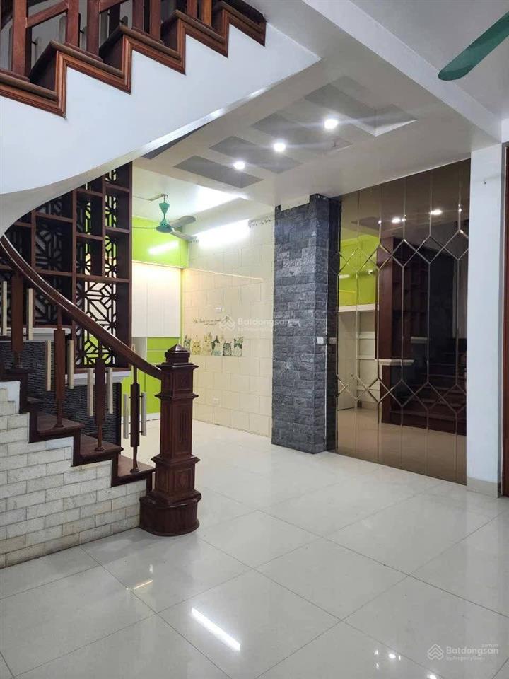 Lãi ngay 1 tỷ! văn trì, nhà đẹp 45m2* 7 phòng, vài bước ra ô tô tránh, tặng full nội thất, ở ngay