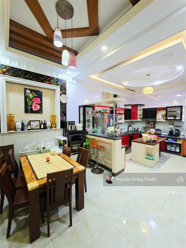 Chính chủ bán biệt thự 2 số quận 2 nguyễn duy trinh ô tô ngủ trong nhà.