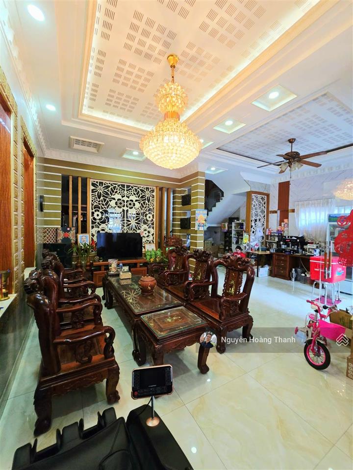 Chính chủ bán biệt thự 2 số quận 2 nguyễn duy trinh ô tô ngủ trong nhà.