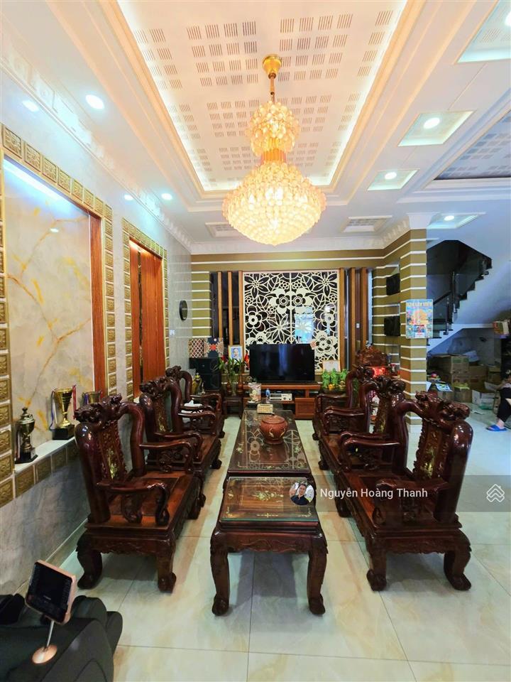 Chính chủ bán biệt thự 2 số quận 2 nguyễn duy trinh ô tô ngủ trong nhà.