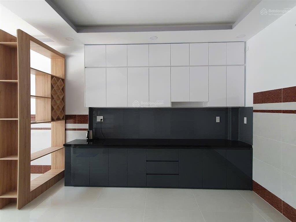 Nhà đẹp kiên cố mặt tiền võ văn hát chủ rất gấp bán nhanh trả nợ