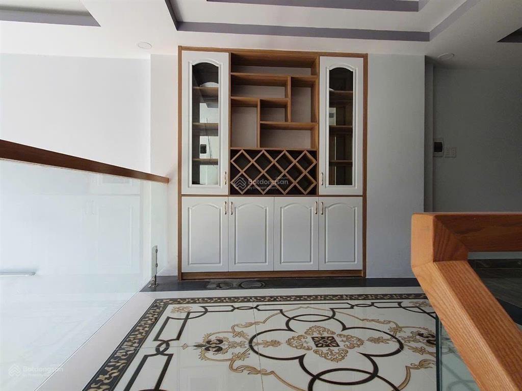 Nhà đẹp kiên cố mặt tiền võ văn hát chủ rất gấp bán nhanh trả nợ