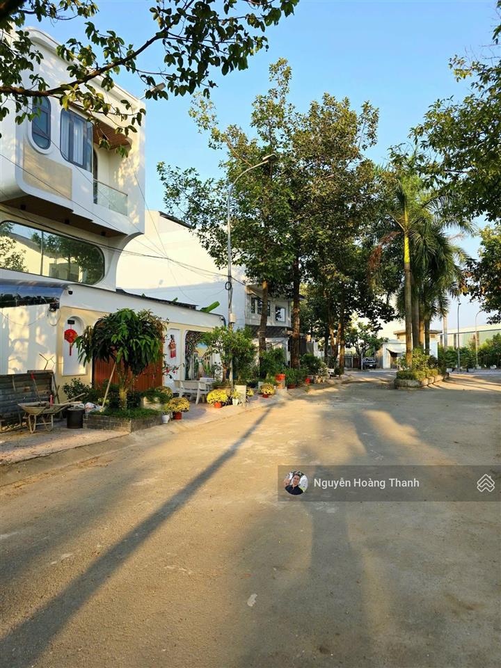 Hàng hiếm không còn căn thứ 2 đất dự án khu bưng ông thoàn  liên phường đường 20m giá cực thấp