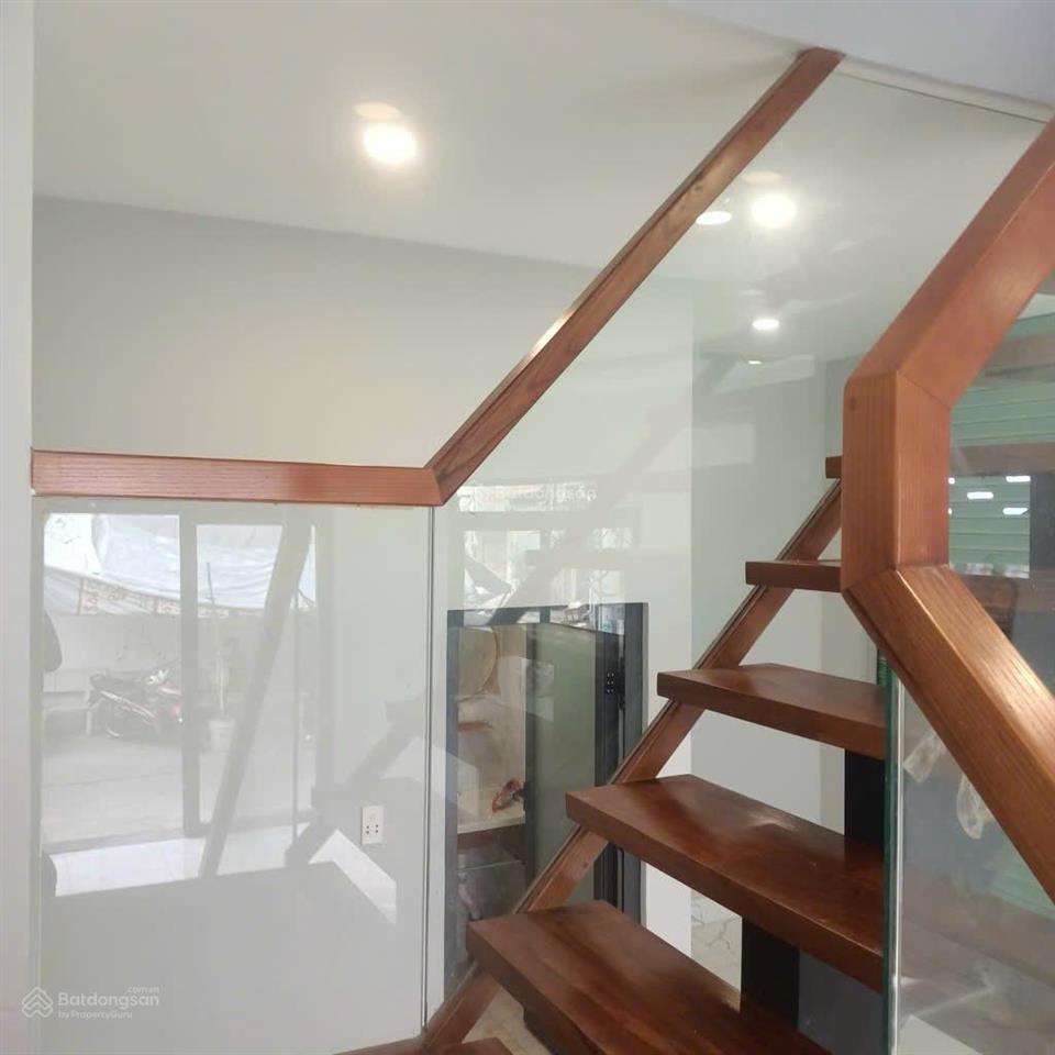 Nhà 2 tầng mt nguyễn thị kiẻu,p. tth, q12, dt 122m2 (6,7mx18m). đường 10m dòng tiền 28tr/th, 14,5tỷ