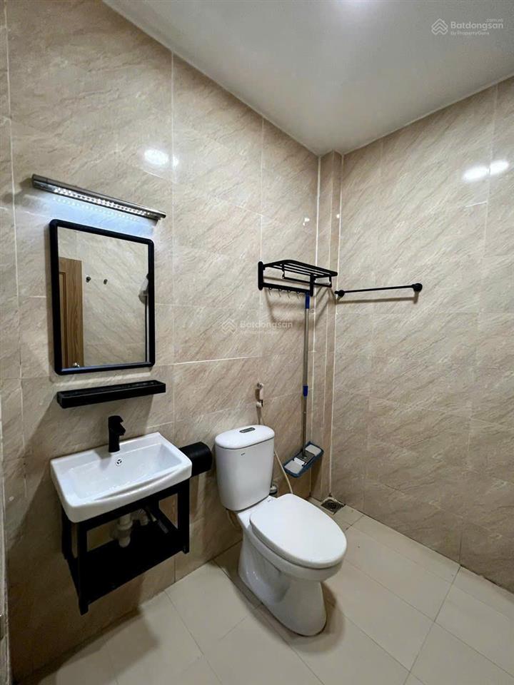 Cần bán gấp nhà đẹp phan văn trị, nội thất đầy đủ, hẻm thông ô tô, 1 tỷ 940, xách vali vào ở ngay