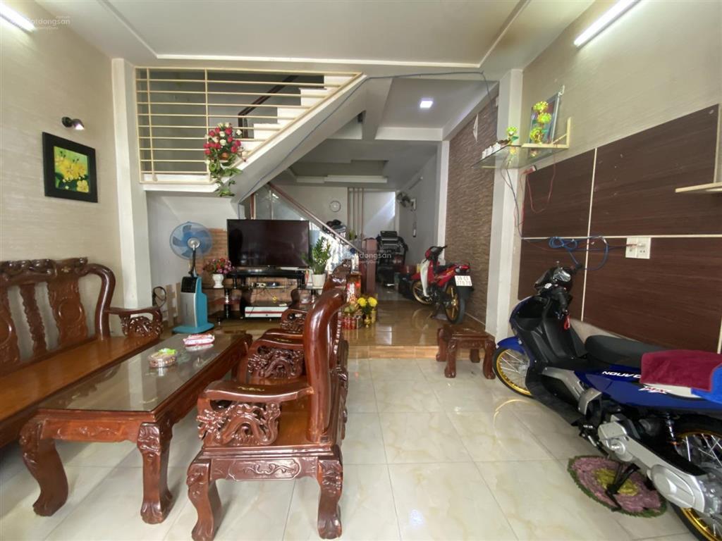 Bán gấp nhà đường 19 sau lưng gigamall thủ đức giá 1tỷ690 nhà shr nhà đẹp ở liền