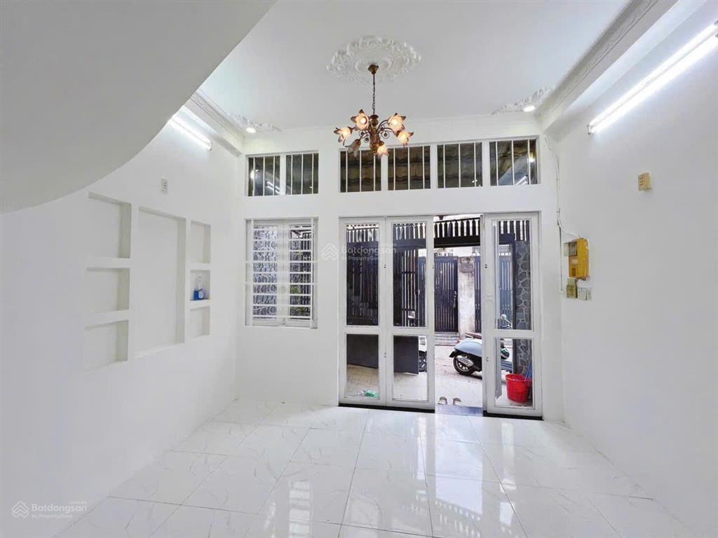 Bán gấp nhà đặng văn bi, thủ đức sáu mươi mét gần chợ hẻm lớn giá 1 tỷ 690